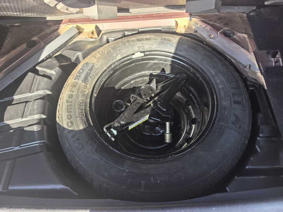 Forthing JOYEAR XV 2015 #10 Forthing JOYEAR XV 2015 car image #10