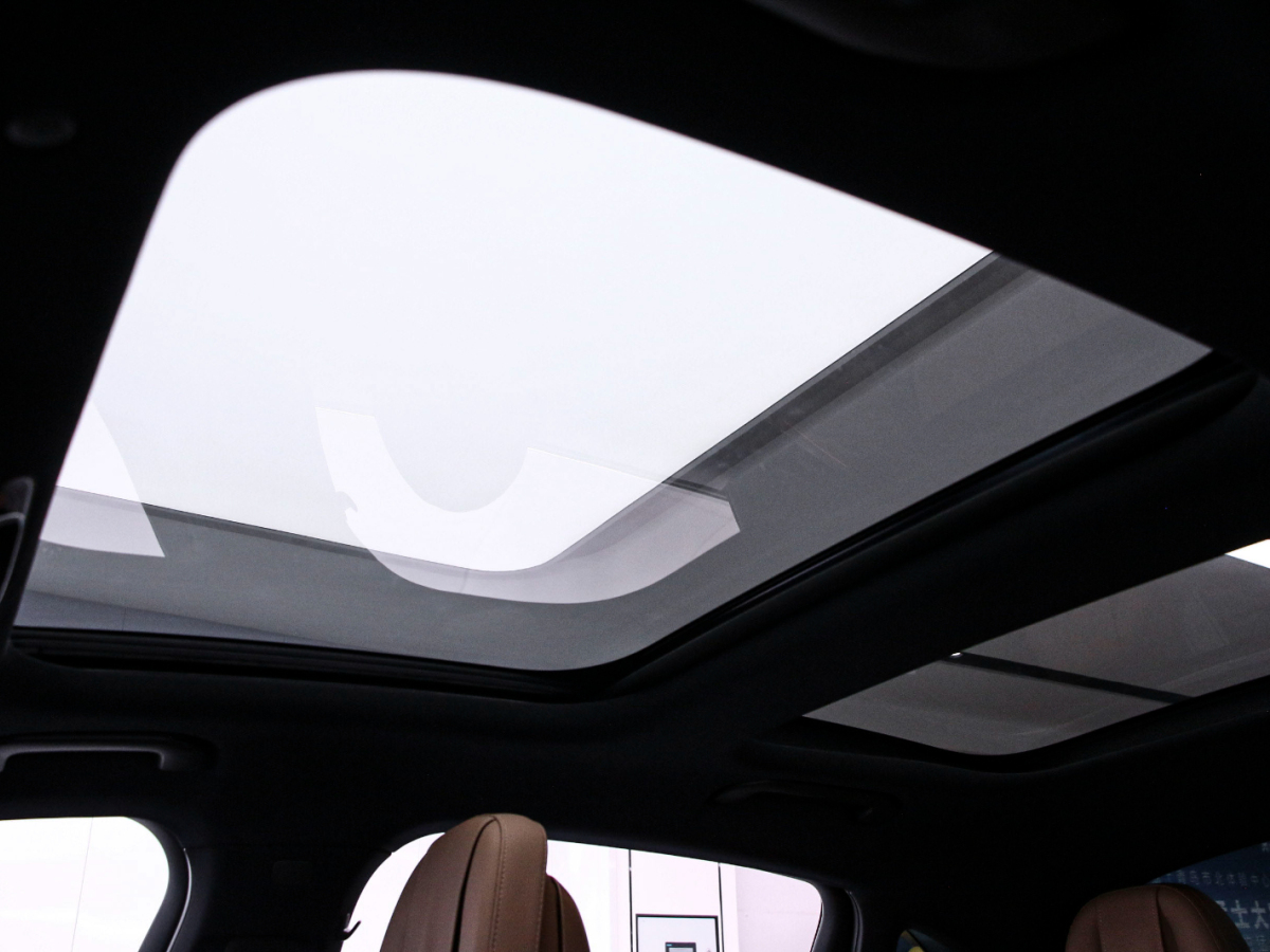 Mercedes-Benz E Class 2024 car image #10