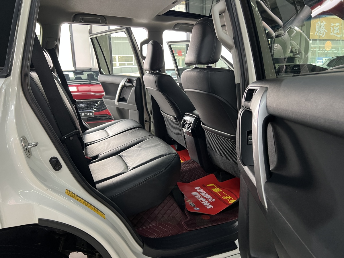 Toyota Land Cruiser Prado 2015 car image #10