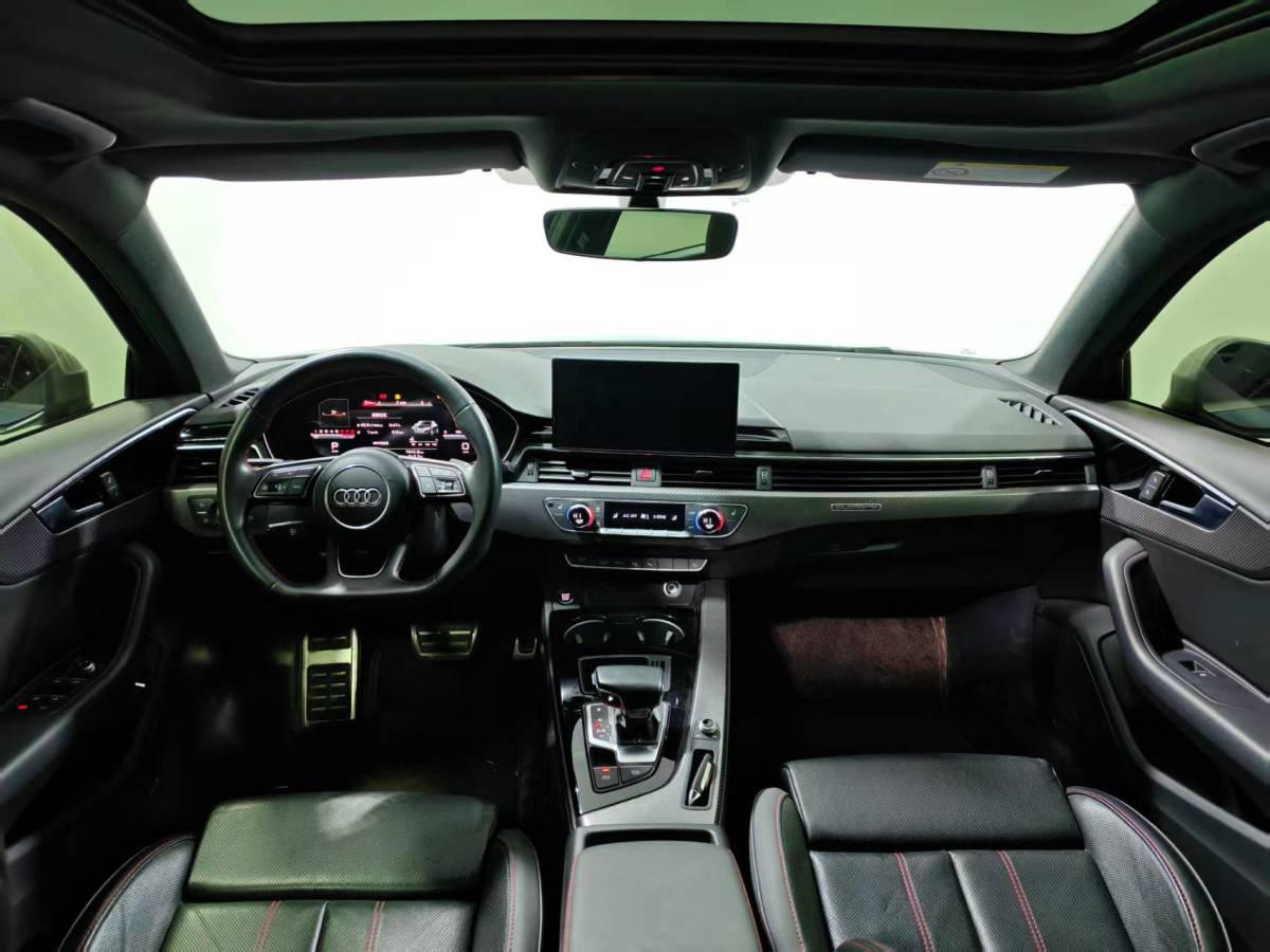 Audi A4L 2022 car image #10