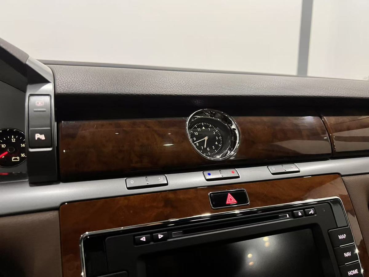 Volkswagen Pheaton 2016 immagine di auto #10