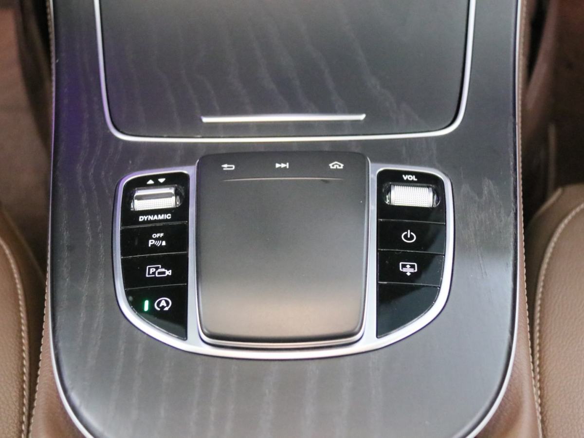 Mercedes-Benz 2019 car image #10