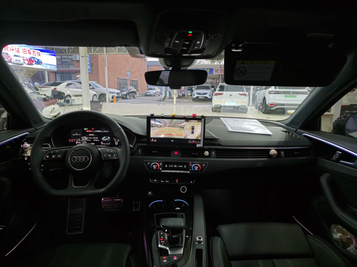 Audi A4L 2025 car image #10