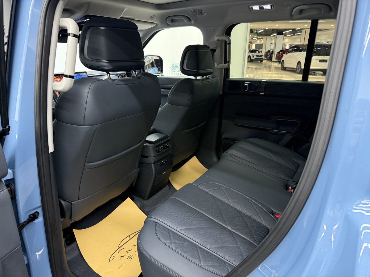 FangChengBao Leopard 5 2025 car image #10