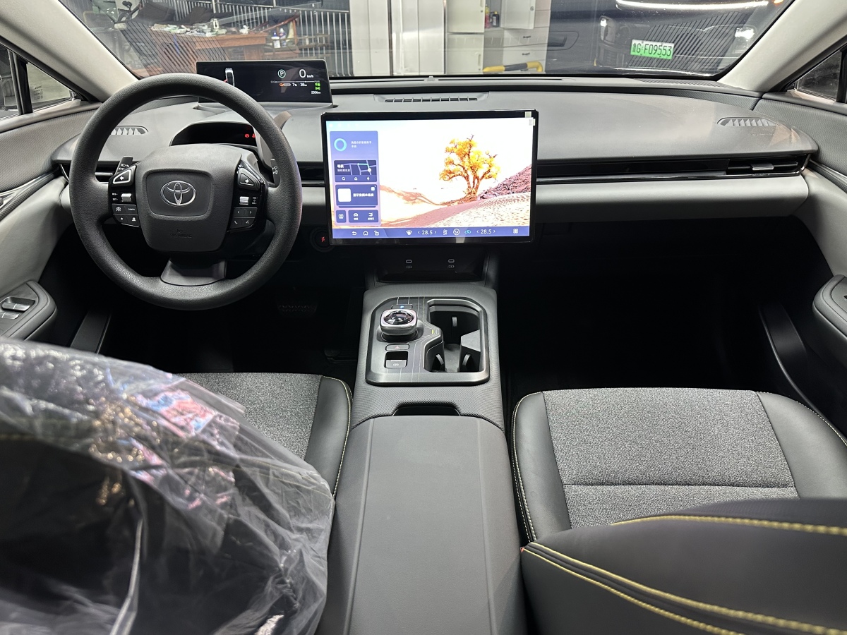 Toyota bZ5 2025 car image #10