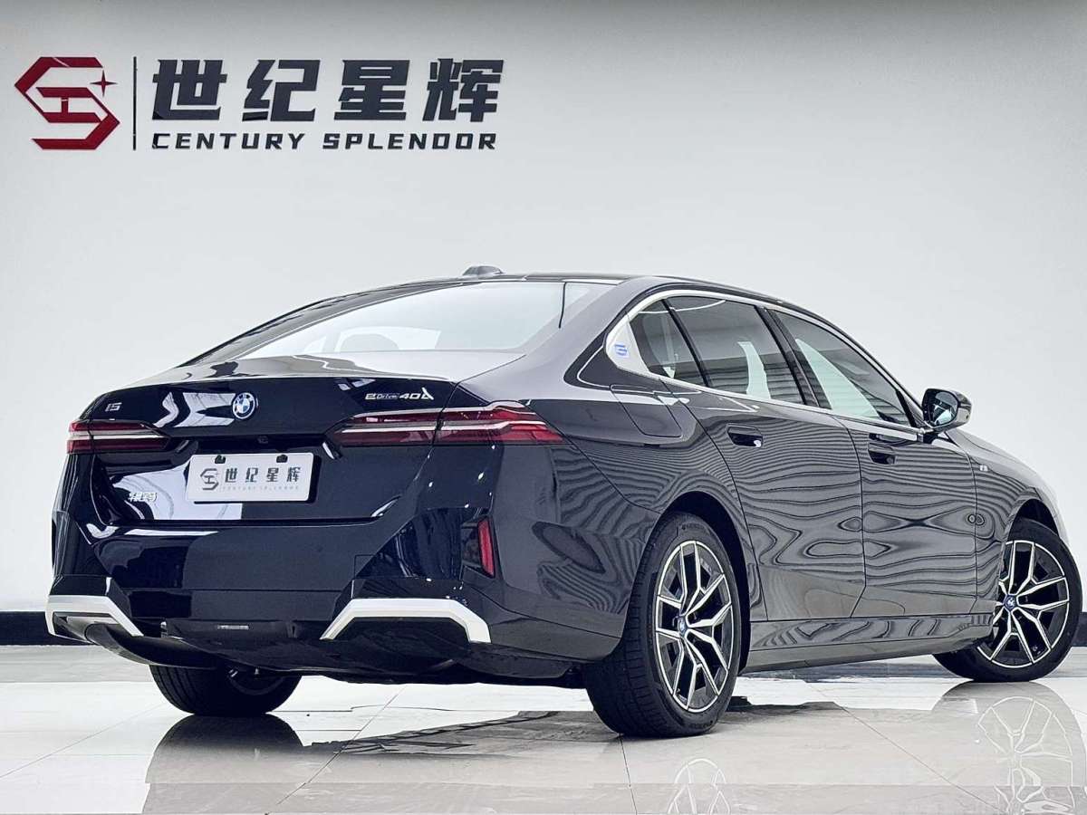 BMW i5 2025 car image #10