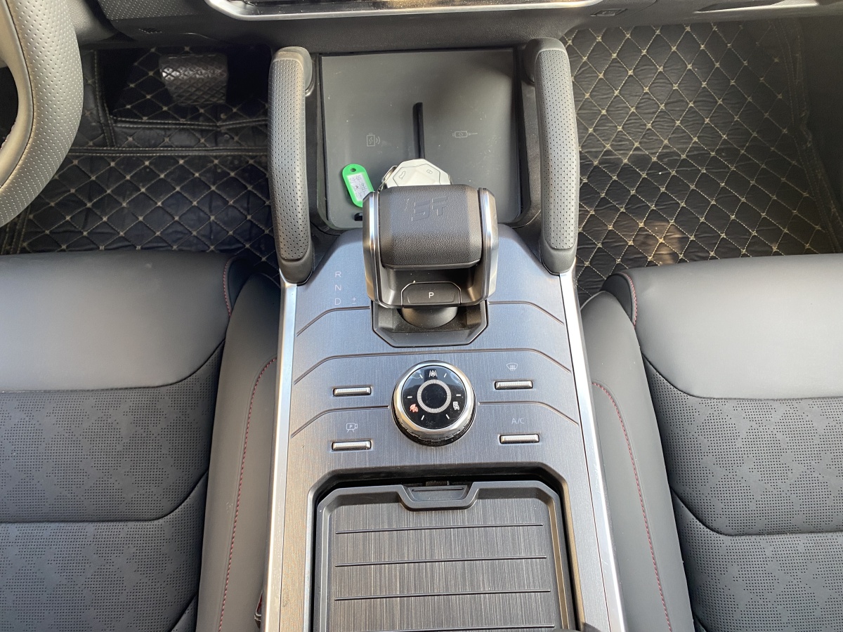 Jetour Traveller 2024 car image #10