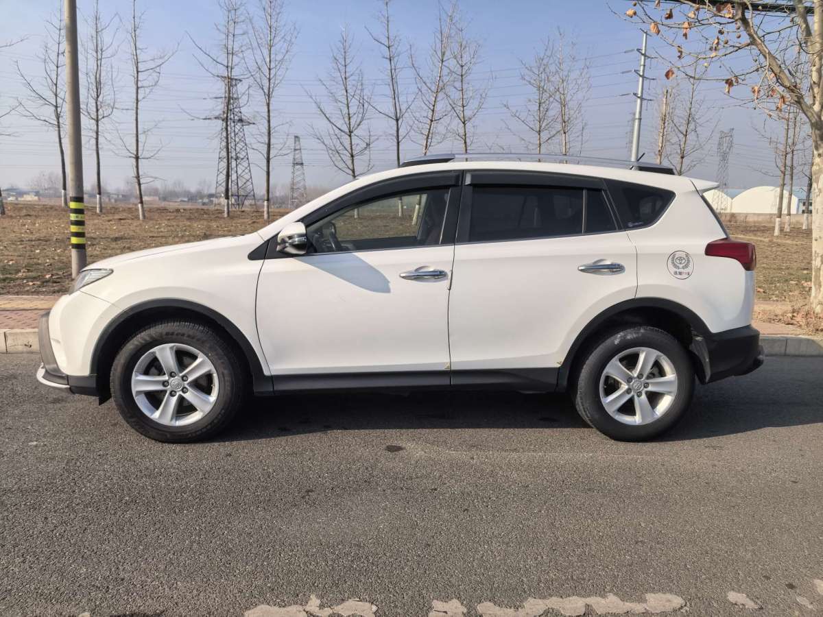 Toyota RAV4 2014 #10 Toyota RAV4 2014 car image #10