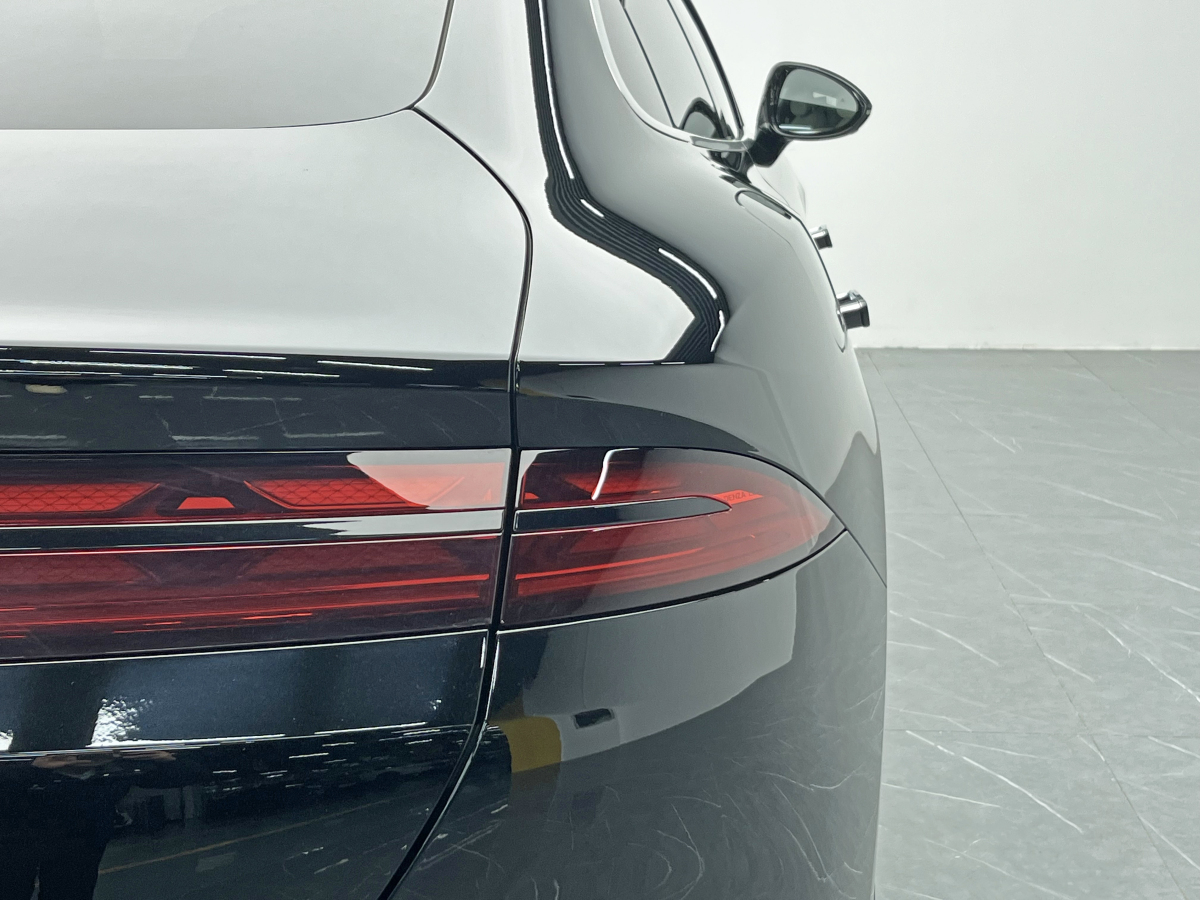 Denza Z9 2024 car image #10