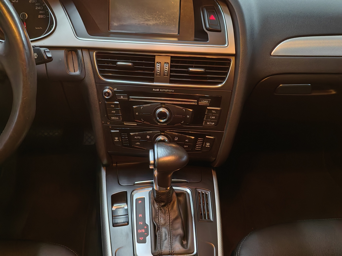 Audi 2014 car image #10