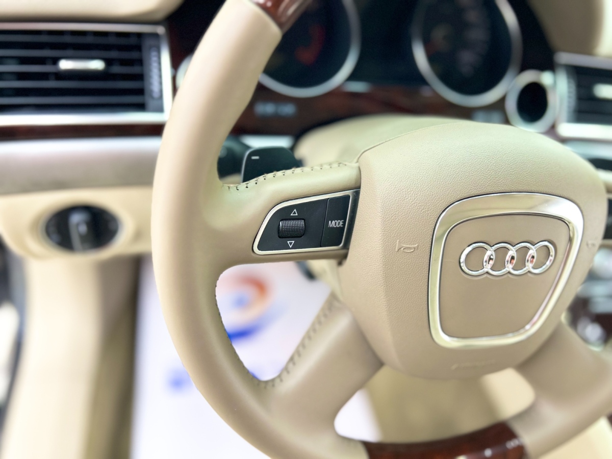 Audi A8 2008 car image #10