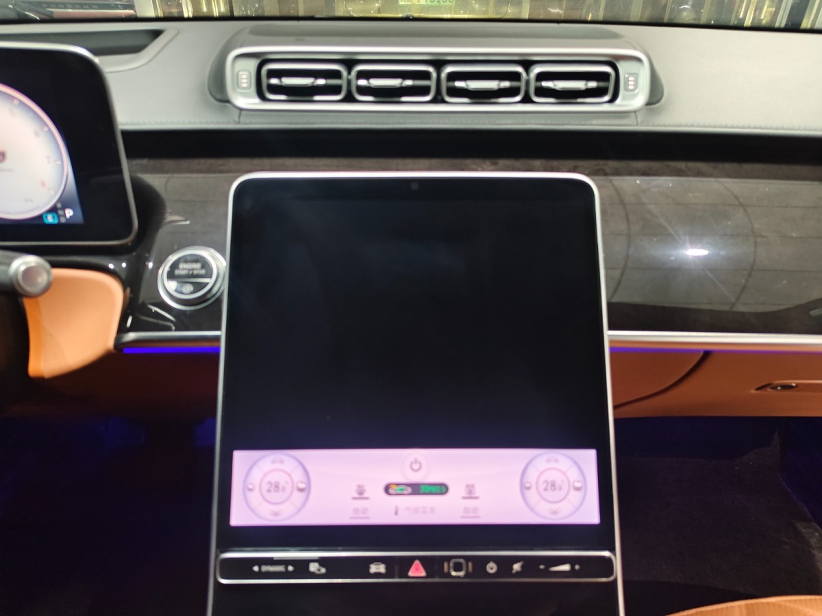 Mercedes-Benz 2023 car image #10