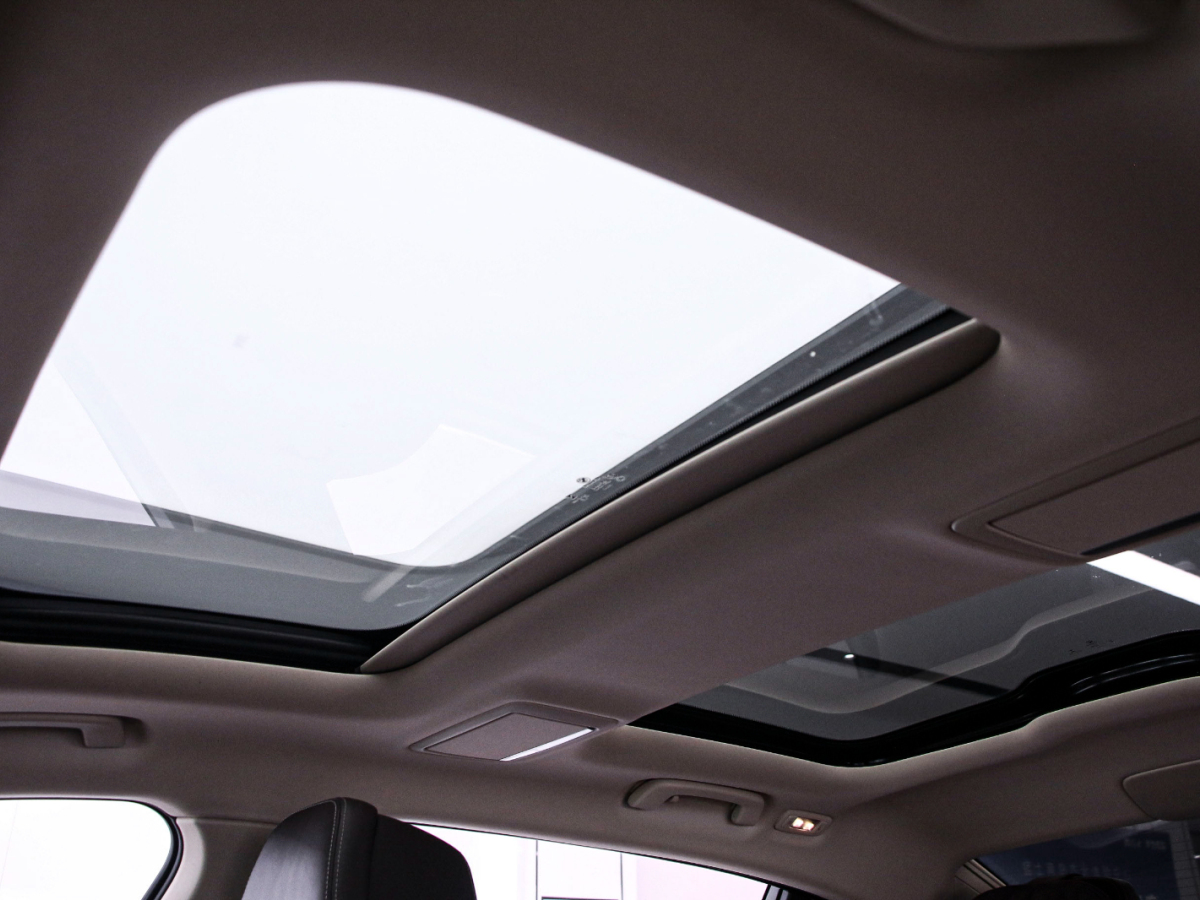 BMW 7 Series 2021 car image #10