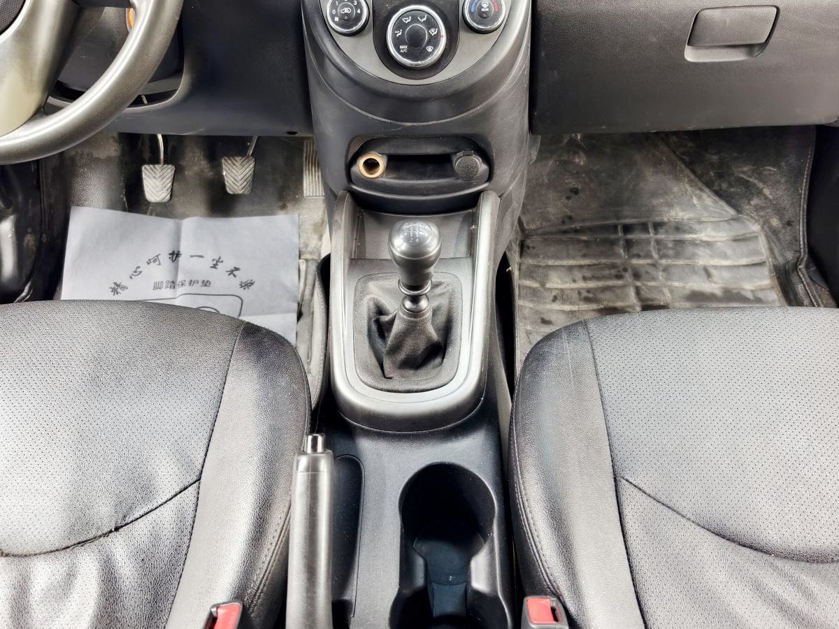 起亚 秀尔 2013 汽车图片 #10