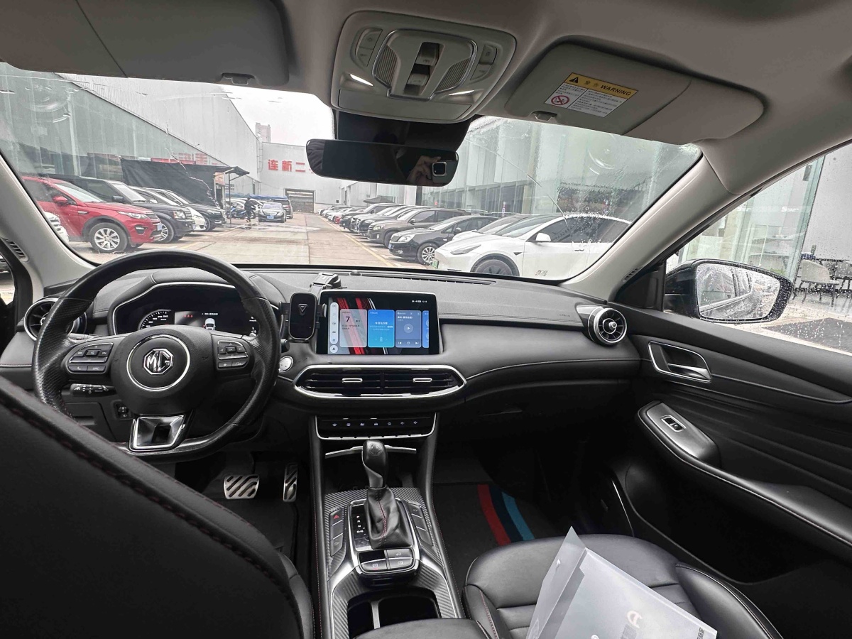 MG HS 2018 car image #10