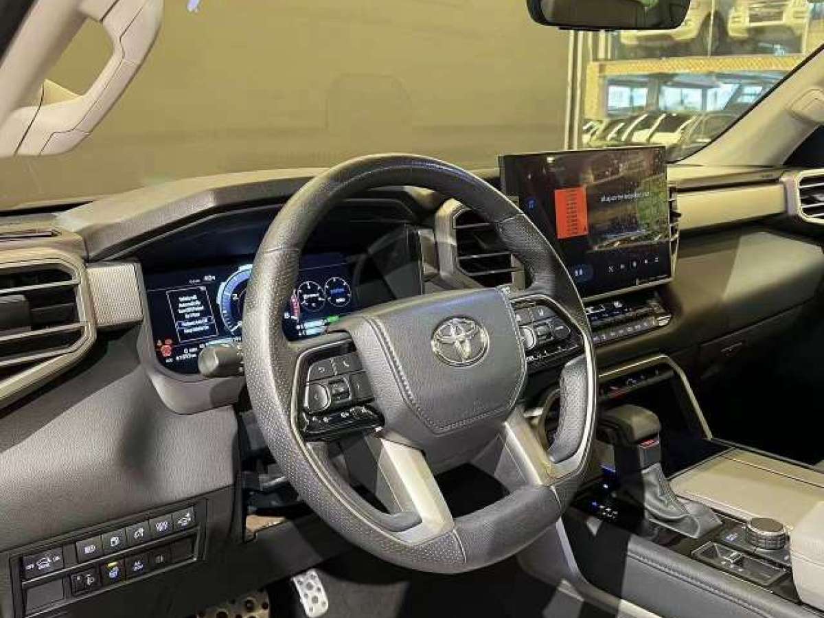 Toyota Sequoia 2023 car image #10