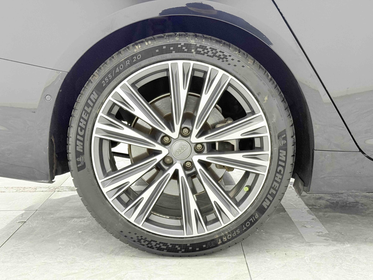 Audi A6L 2021 #10 Audi A6L 2021 car image #10