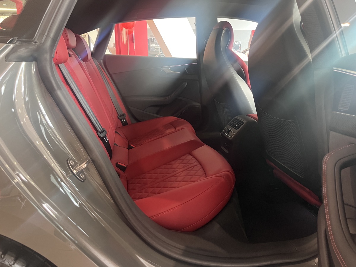 Audi 2026 car image #10