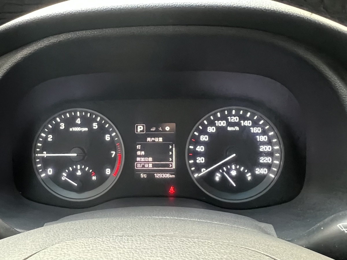 Hyundai Tucson 2017 immagine di auto #10