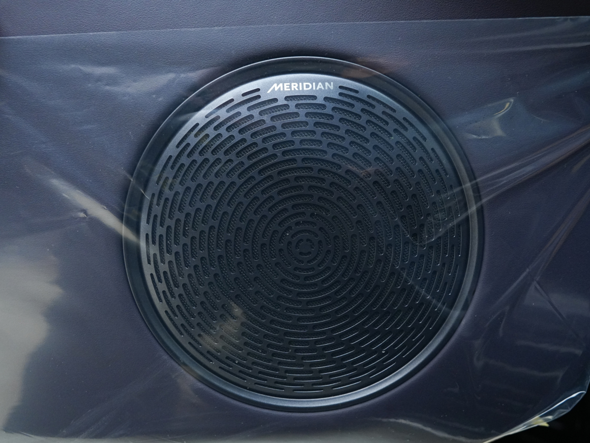 Avatr 06 2025 car image #10