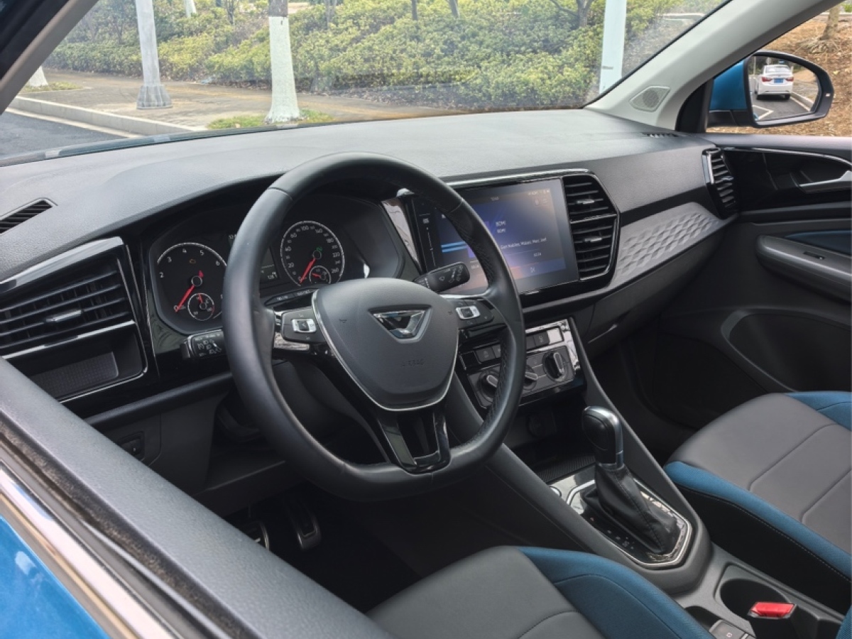 Jetta VS7 2020 car image #10