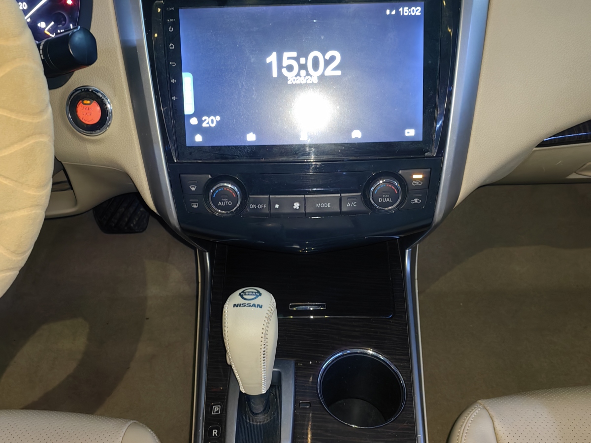 Nissan 2013 car image #10