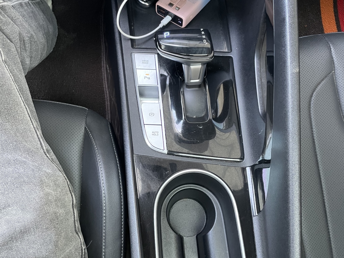 Hyundai Elantra 2023 car image #10