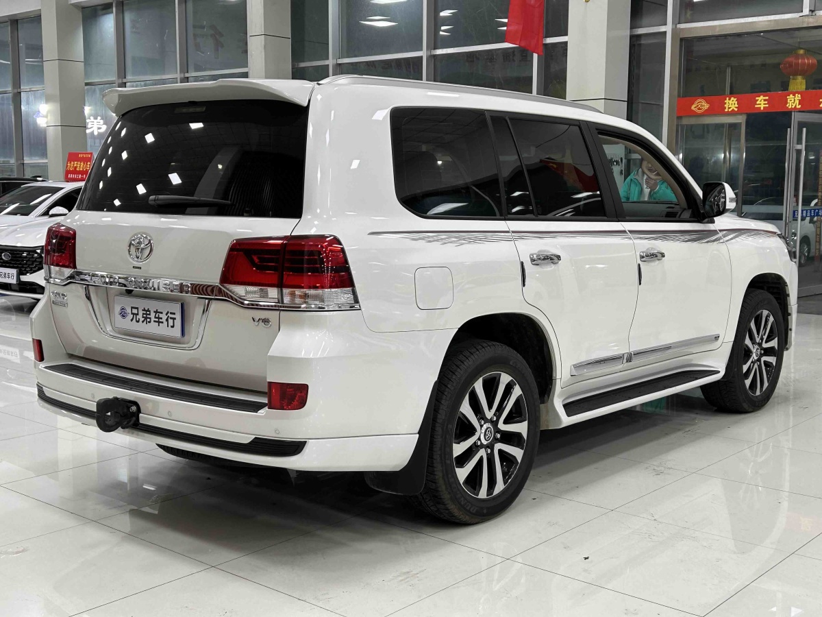 Toyota Land Cruiser 2019 #10 Toyota Land Cruiser 2019 car image #10