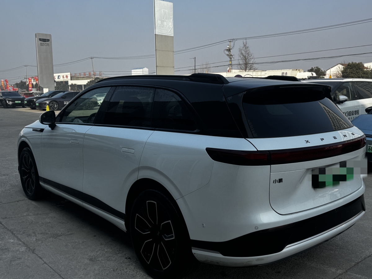 Xpeng G9 2025 #10 Xpeng G9 2025 car image #10