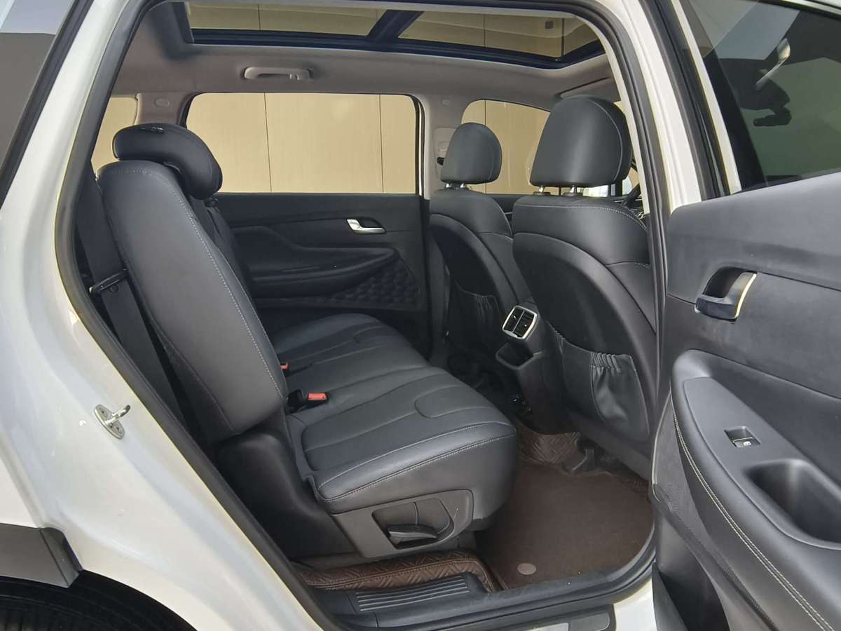 Hyundai Santa Fe 2021 car image #10