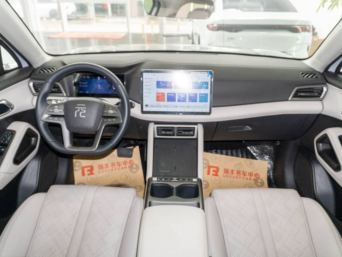 BYD YuanUP 2025 car image #10