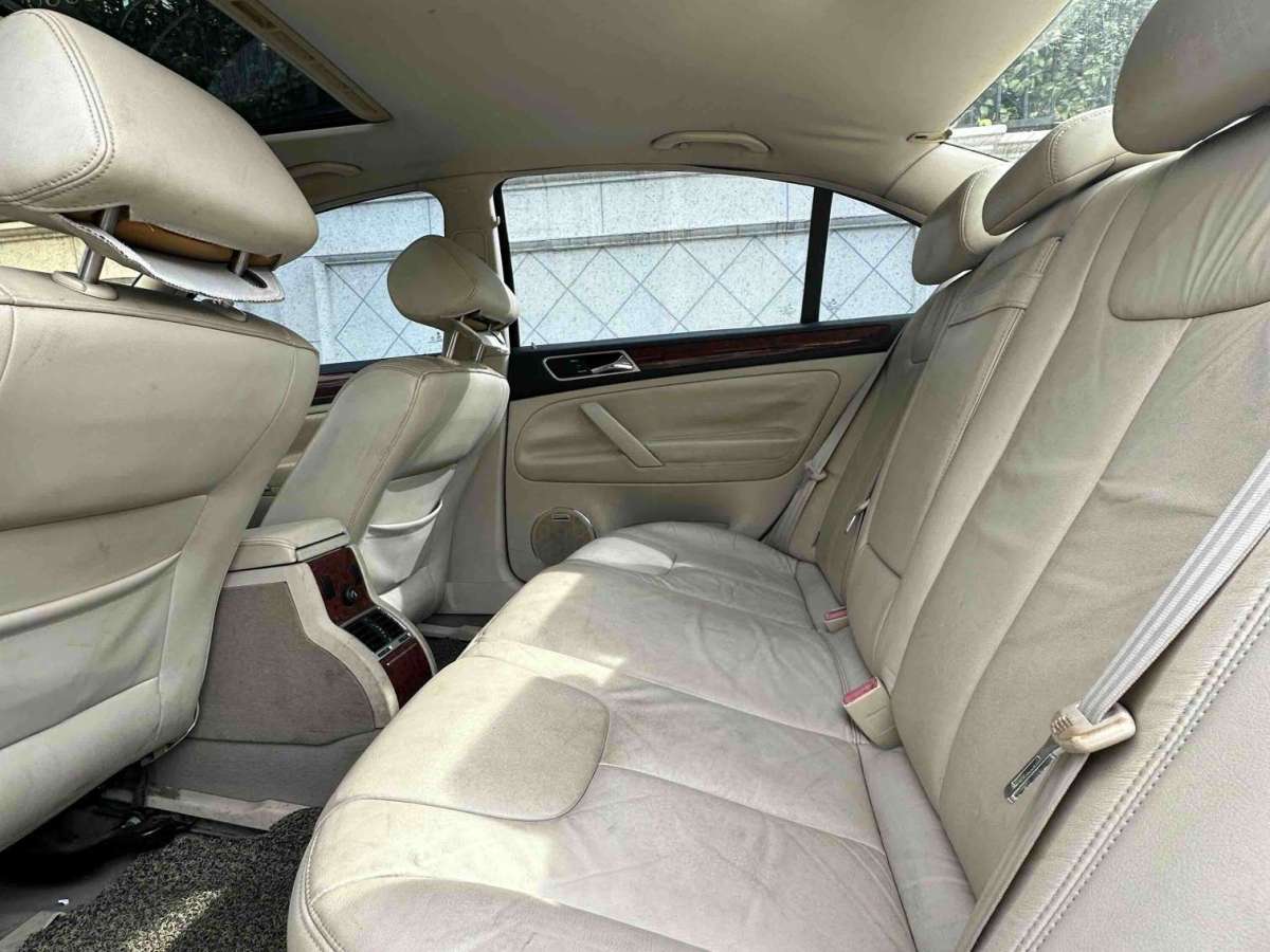 Volkswagen Passat Lingyu 2012 car image #10