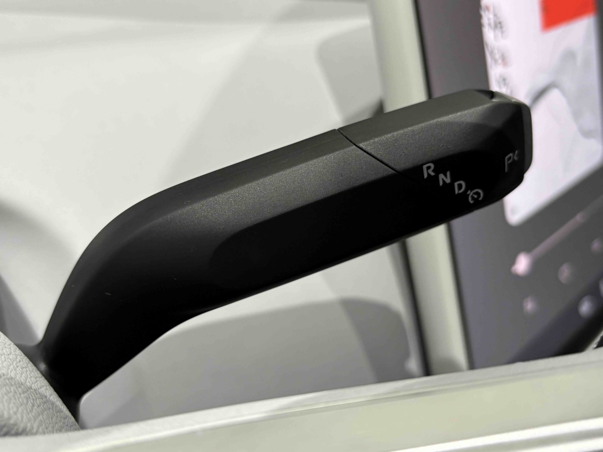 Avatr 11 2023 car image #10