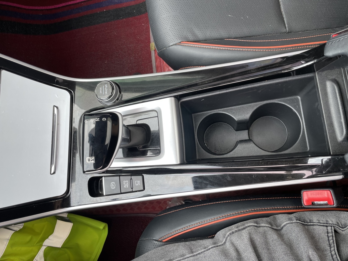 Kia Seltos 2023 imagen de coche #10