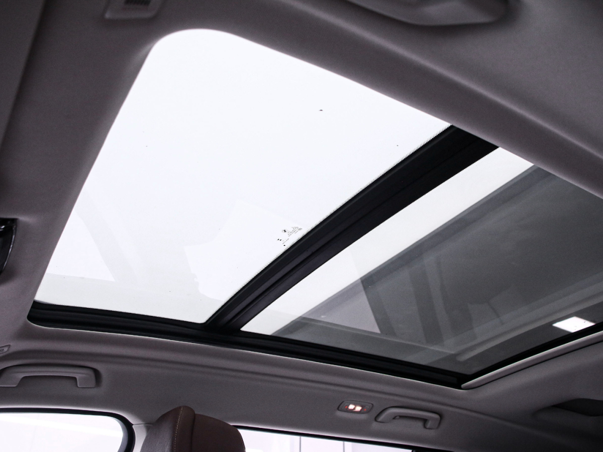 BMW X7 2025 immagine di auto #10