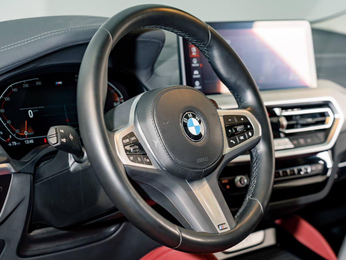 BMW X4 2023 image de voiture #10