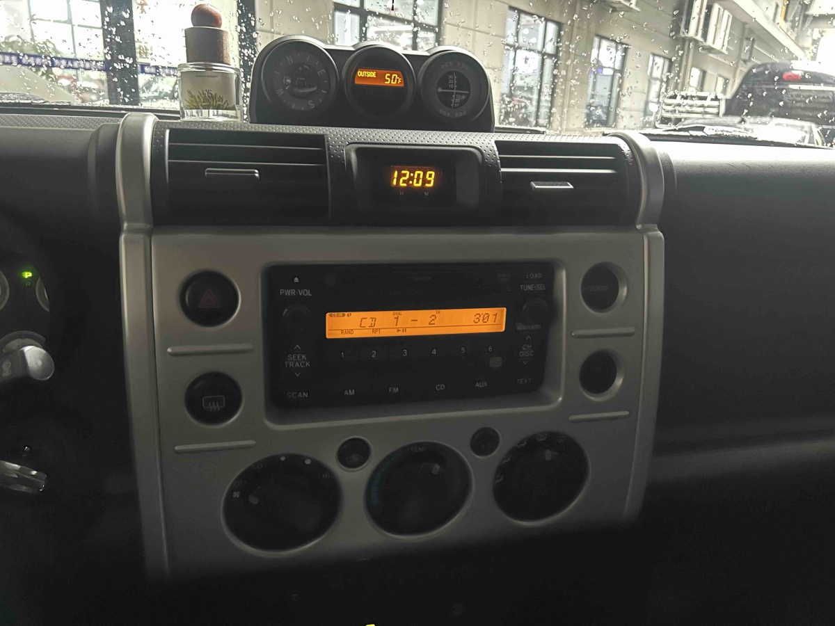 Toyota FJ Cruiser 2019 car image #10