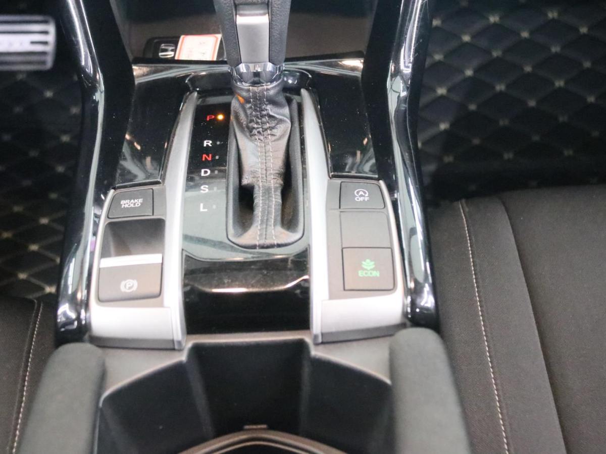 Honda Civic 2017 car image #10