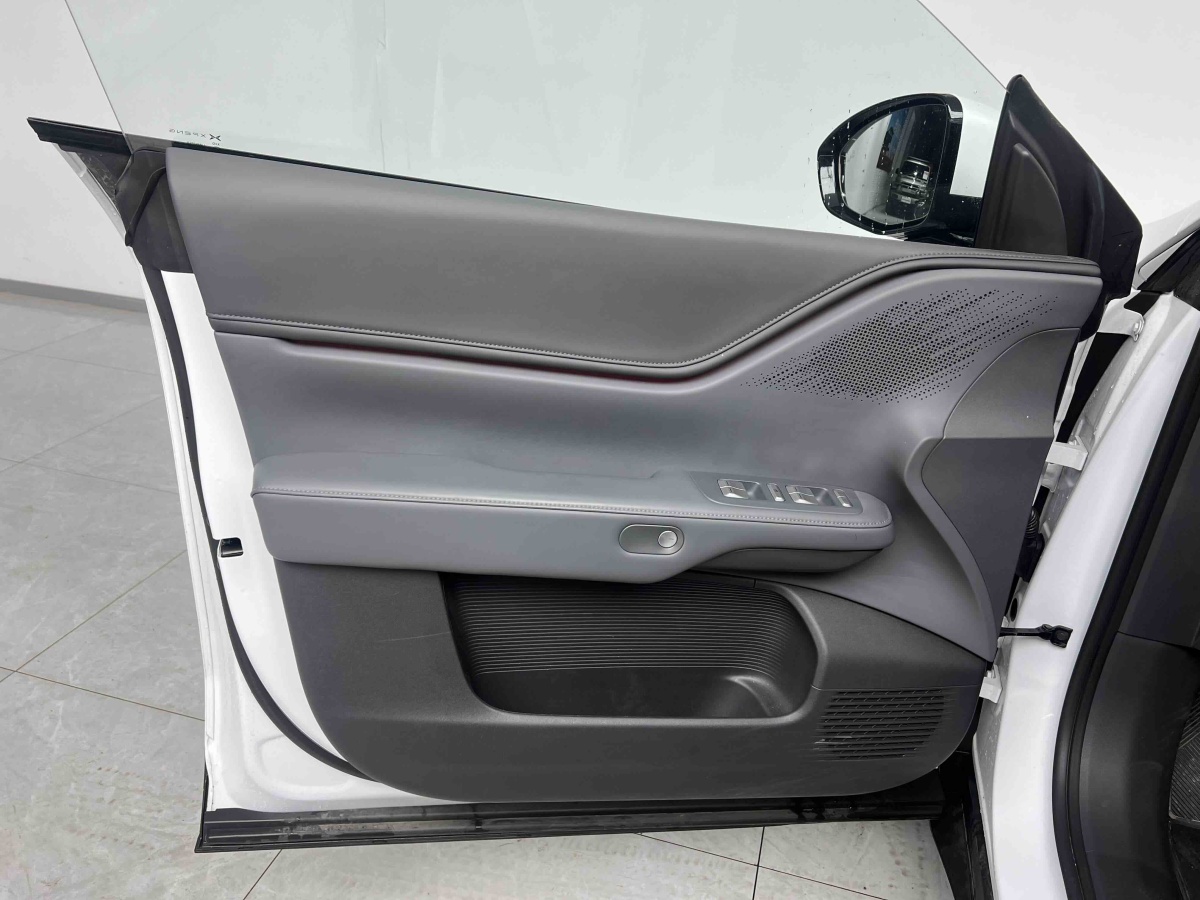 Xpeng G6 2025 car image #10