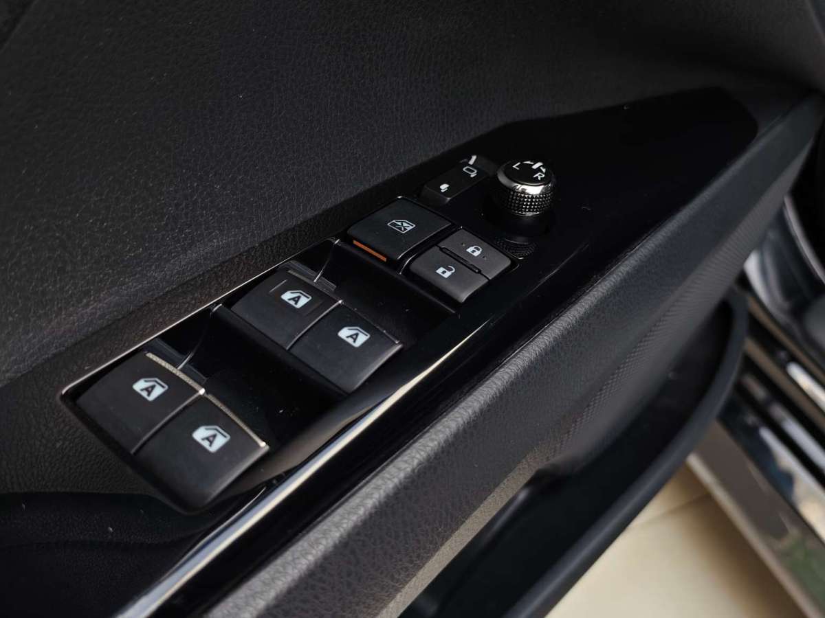 Toyota Camry 2020 #10 Toyota Camry 2020 car image #10