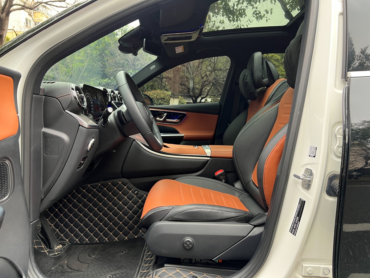 Mercedes-Benz GLC Class 2025 car image #10