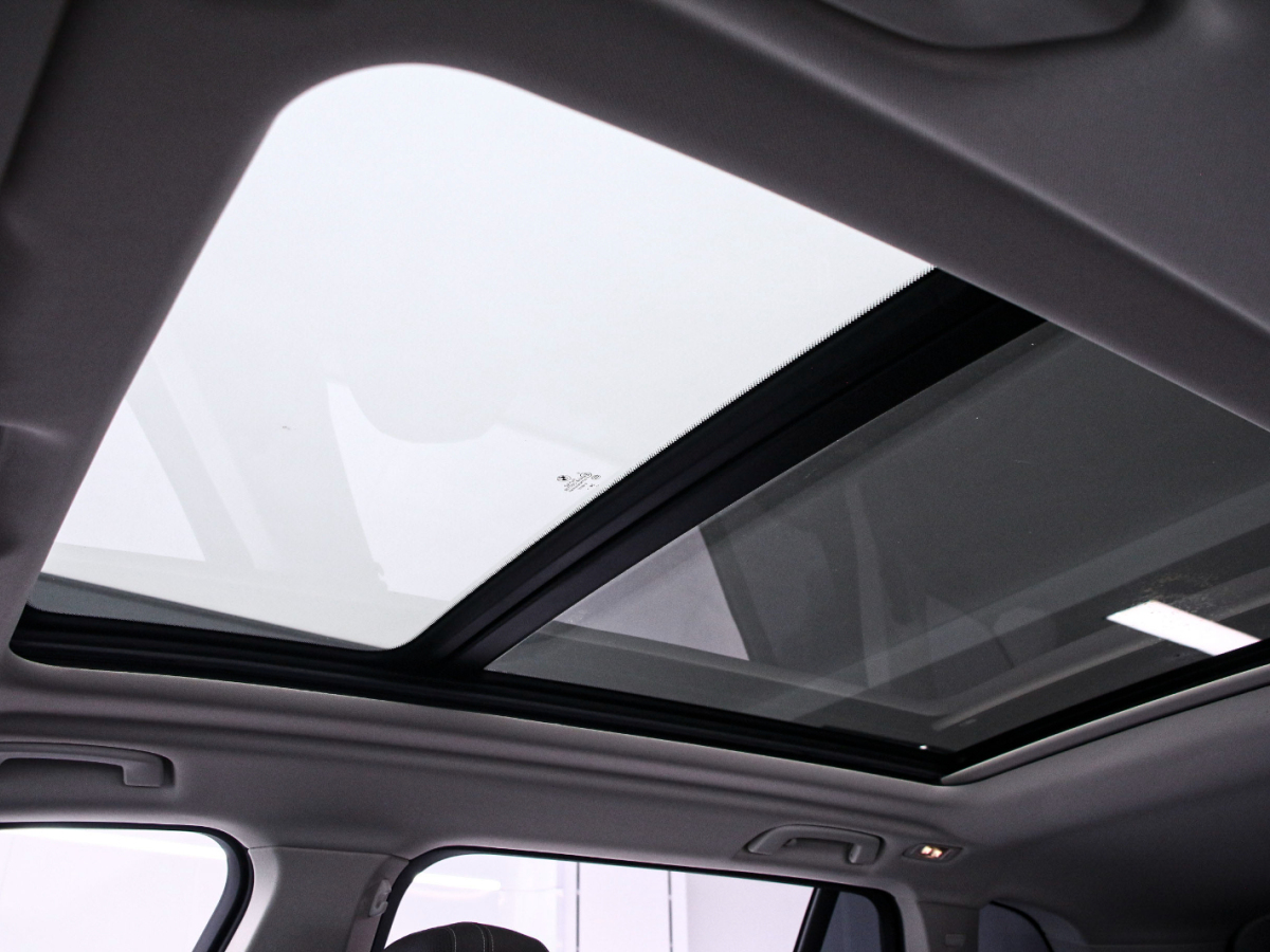 BMW X5 2025 immagine di auto #10