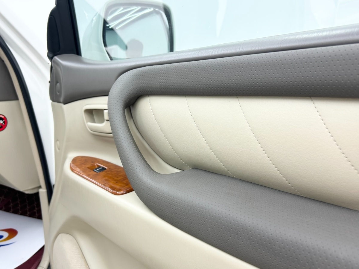 Toyota Land Cruiser 2005 immagine di auto #10