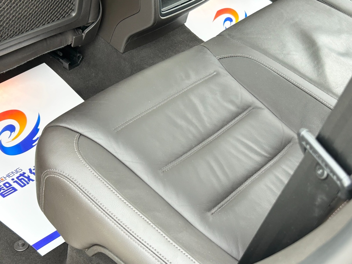 Volkswagen Touareg 2017 immagine di auto #10