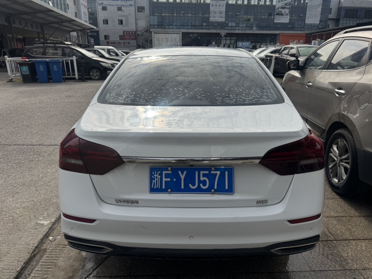 GEELY Emgrand 2021 car image #10