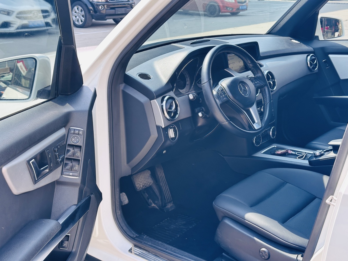 Mercedes-Benz GLK Class 2013 car image #10