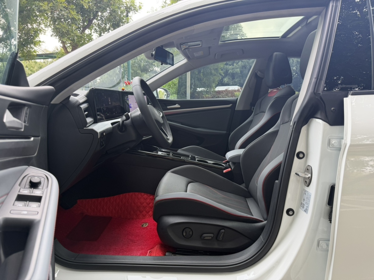 Volkswagen Lamando 2024 car image #10