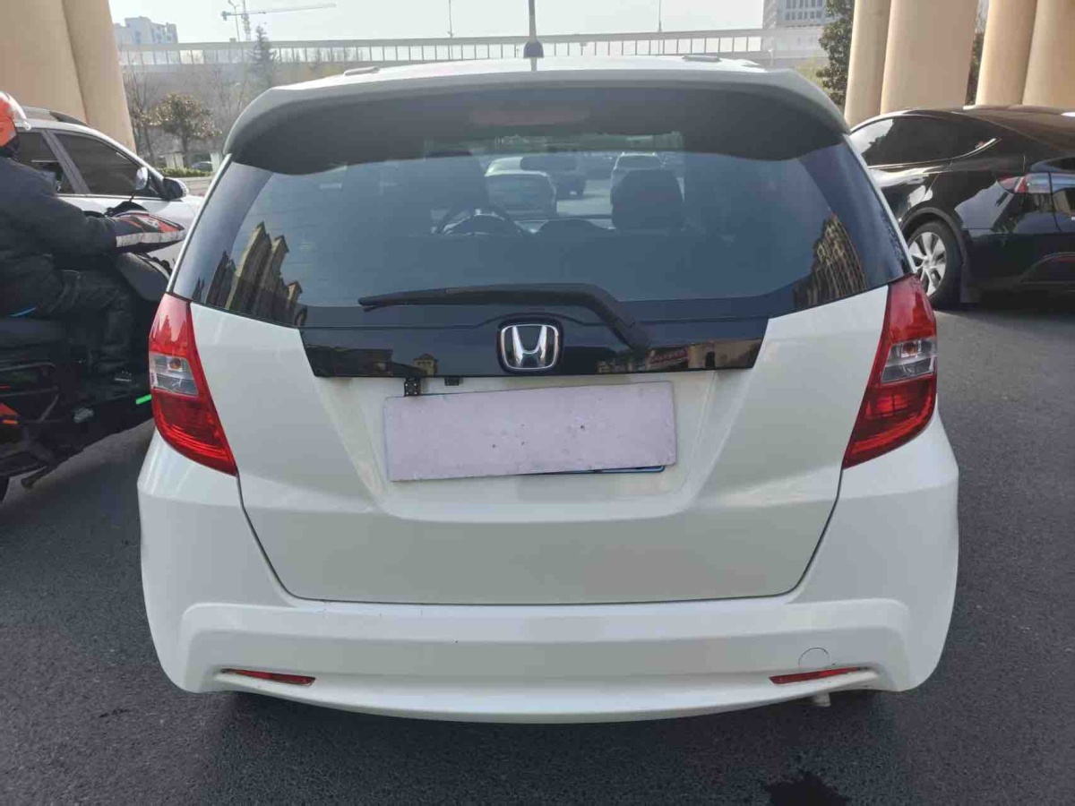 Honda Fit 2014 car image #10