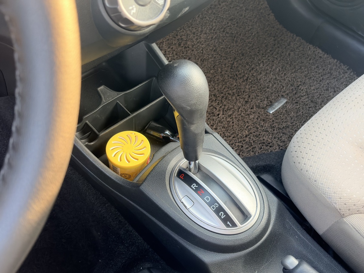 Honda Fit 2011 car image #10