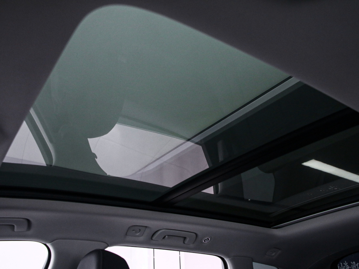 Audi Q7 2024 صورة سيارة #10